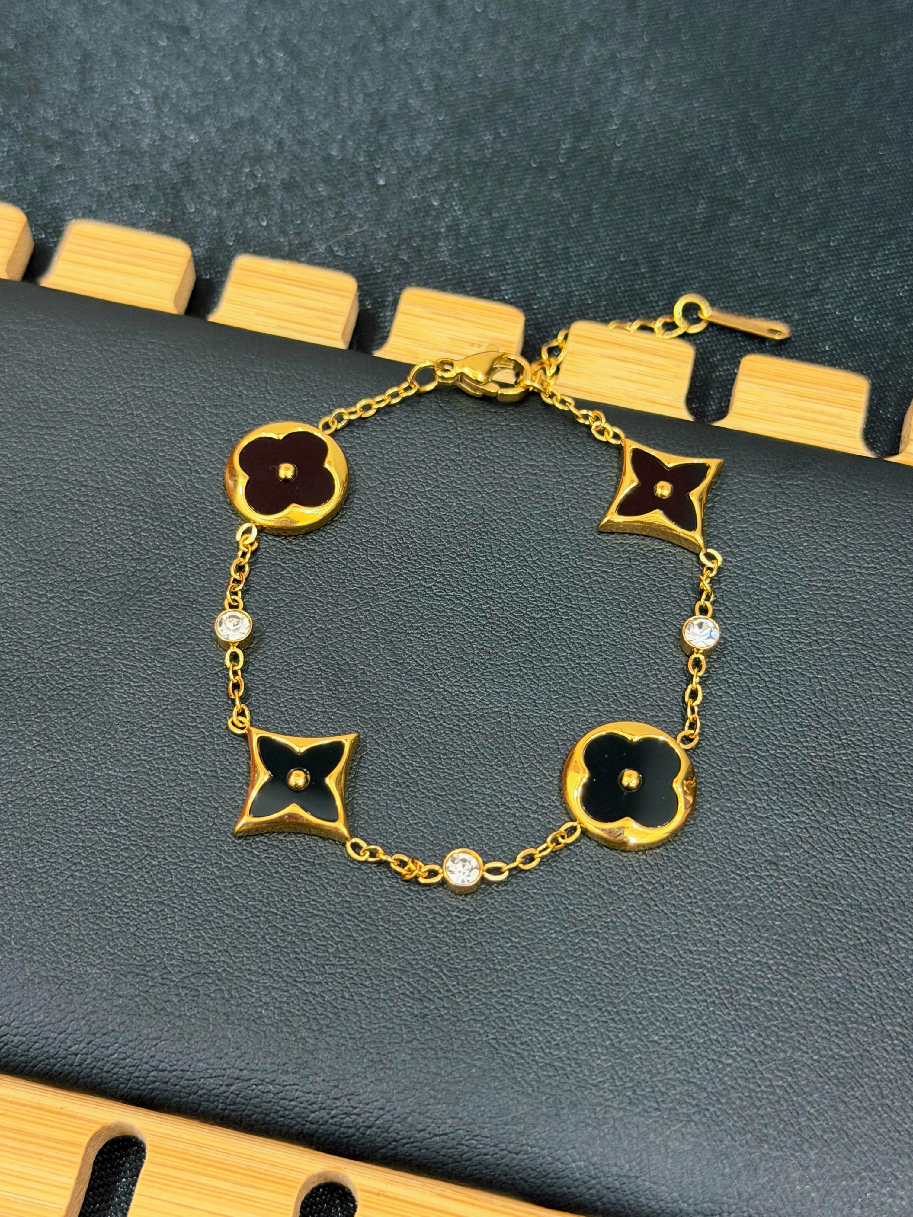 Veeviy bracelet